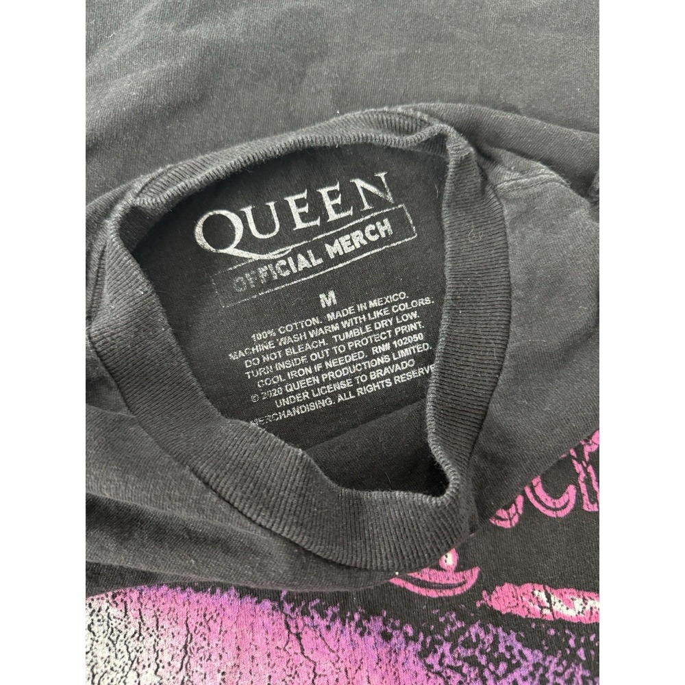 Y2K 2019 Queen Shirt Rock Band Shirt Womens Size Medium Concert - Picture 7 of 7